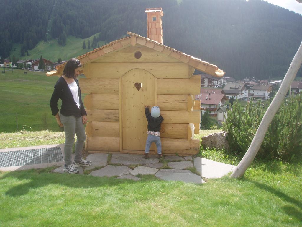 Garni La Majon Hotel Selva di Val Gardena Bagian luar foto