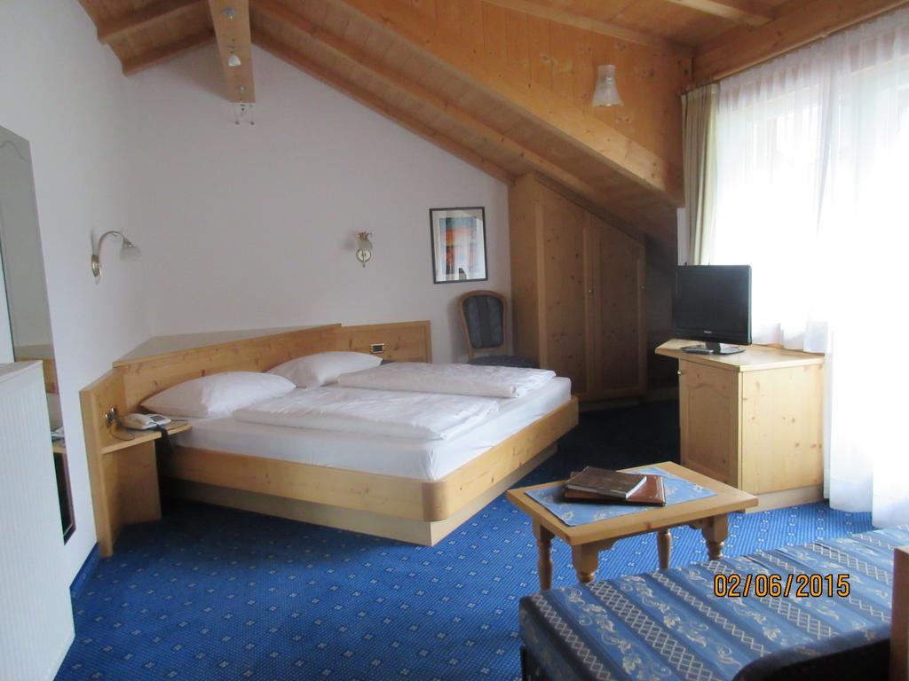 Garni La Majon Hotel Selva di Val Gardena Bagian luar foto