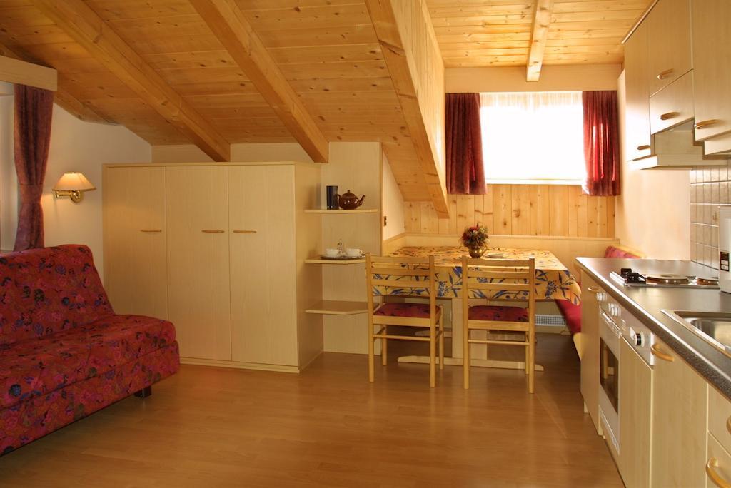 Garni La Majon Hotel Selva di Val Gardena Bagian luar foto