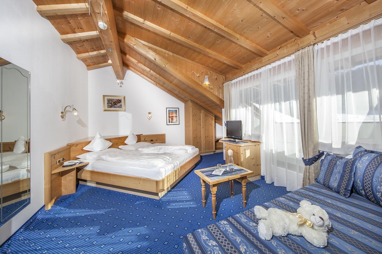 Garni La Majon Hotel Selva di Val Gardena Bagian luar foto